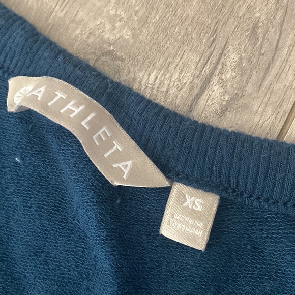 Athleta cut out sweatshirt in constellation blue XS - Picture 3 of 4